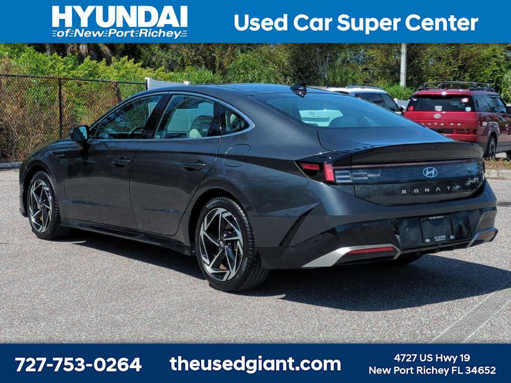 Used 2025 Hyundai Sonata SEL FWD image 3