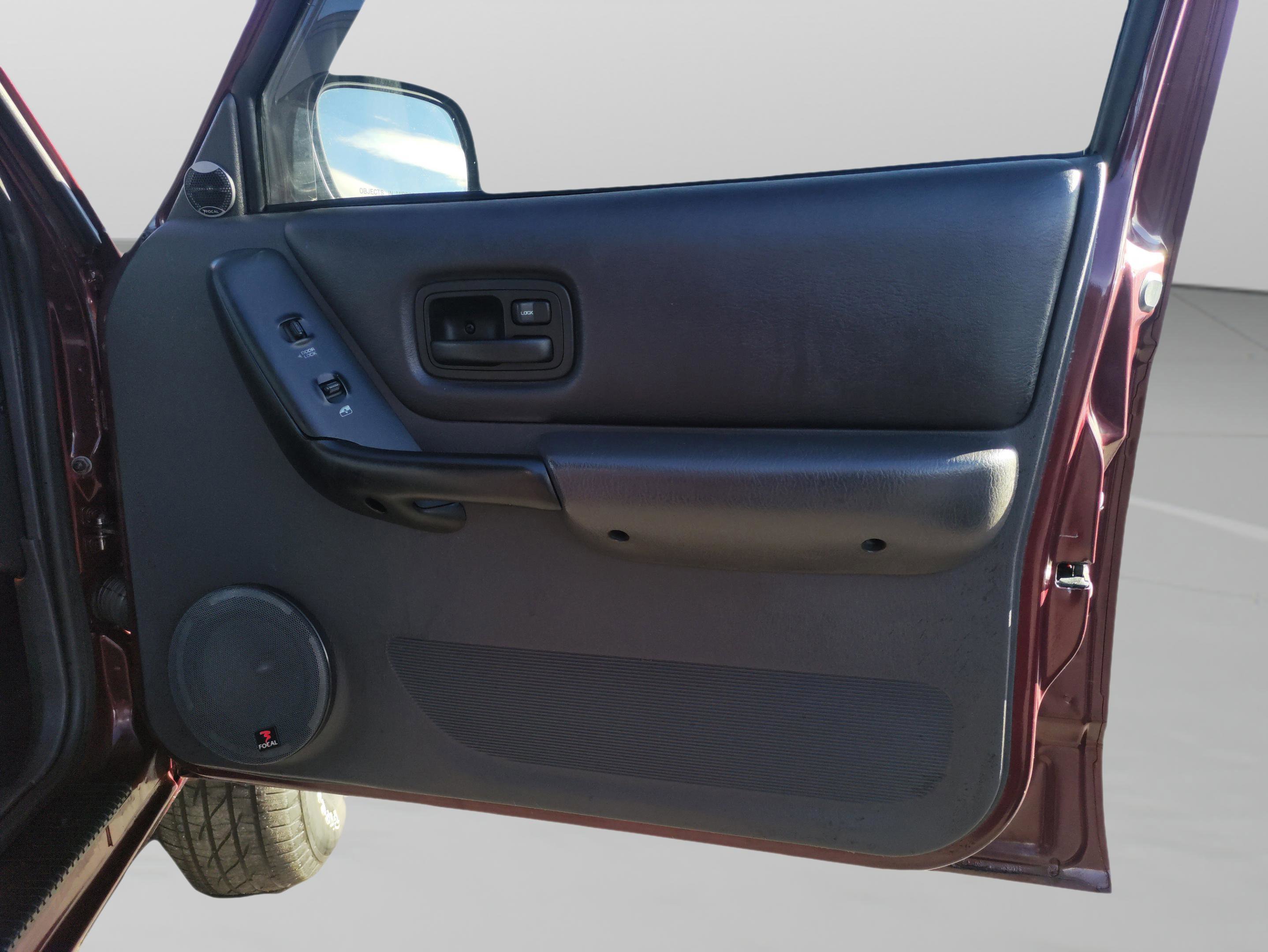 Used 2001 Jeep Cherokee Sport image 32