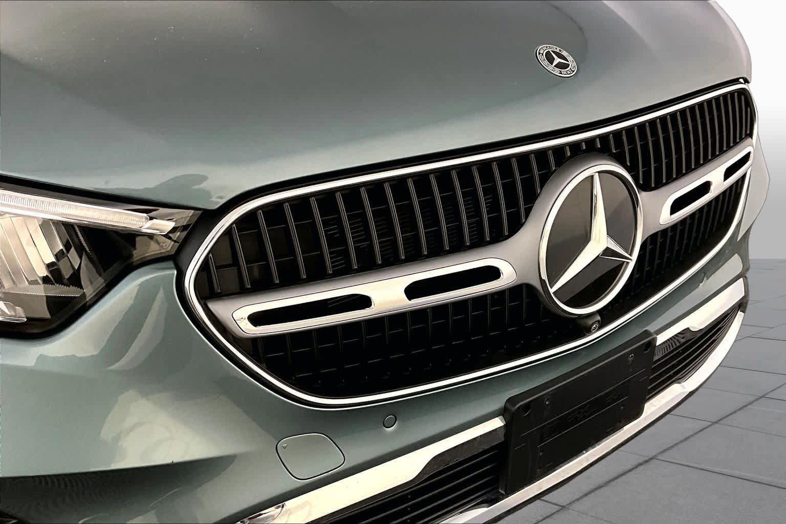 Used 2026 Mercedes-Benz GLC 300 4MATIC image 32