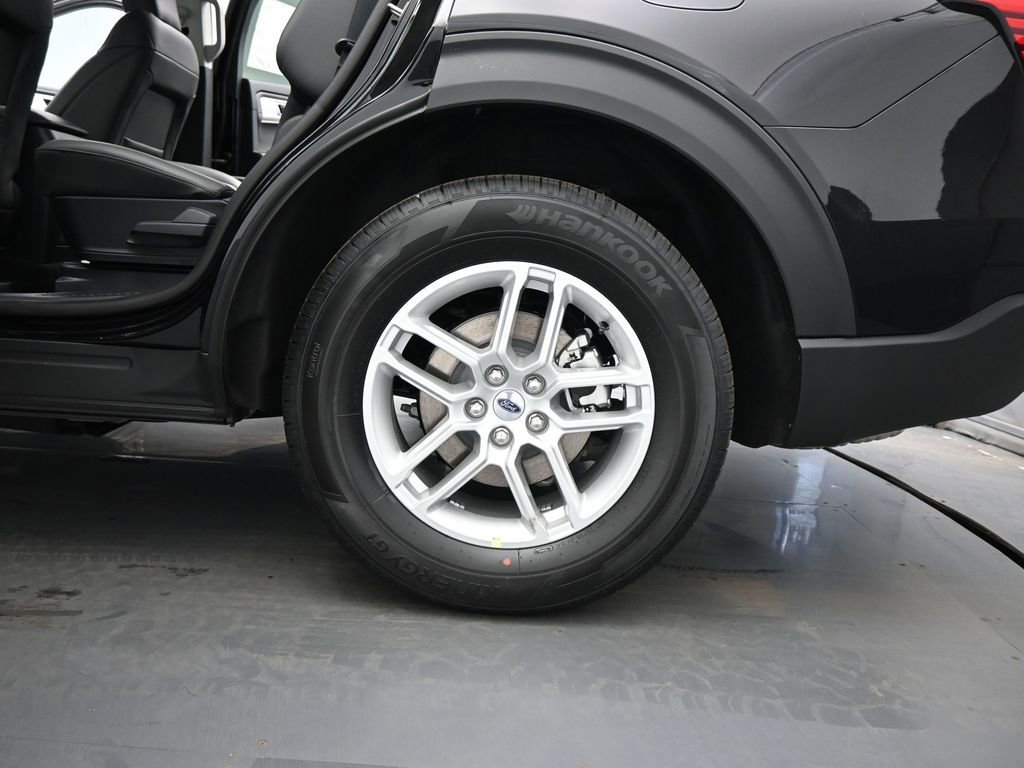 New 2025 Ford Explorer Active w/ Active Comfort Package image 21