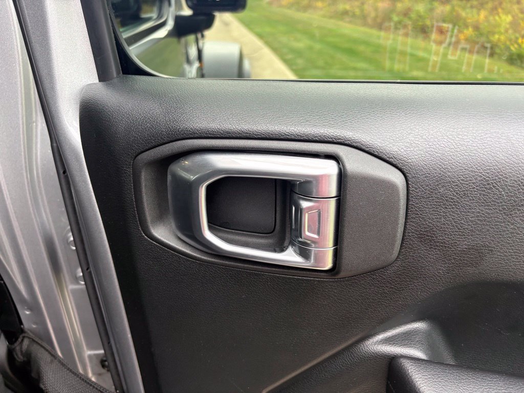 Used 2020 Jeep Wrangler Unlimited Sport S AWD/4WD image 31