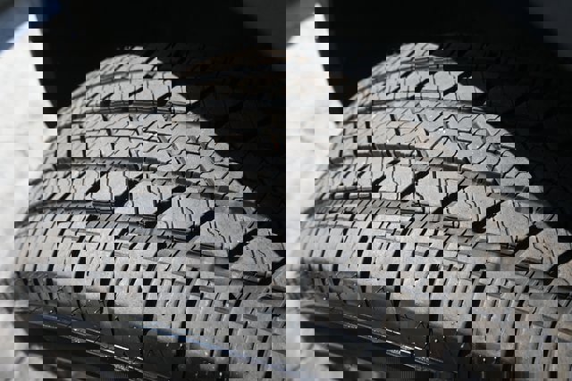 Used 2022 GMC Terrain SLE w/ Driver Convenience Package image 9