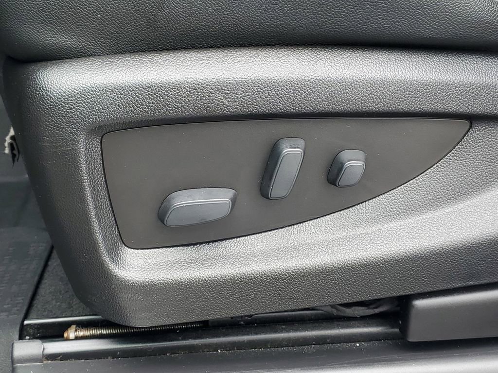 Used 2019 GMC Yukon SLT AWD/4WD image 6