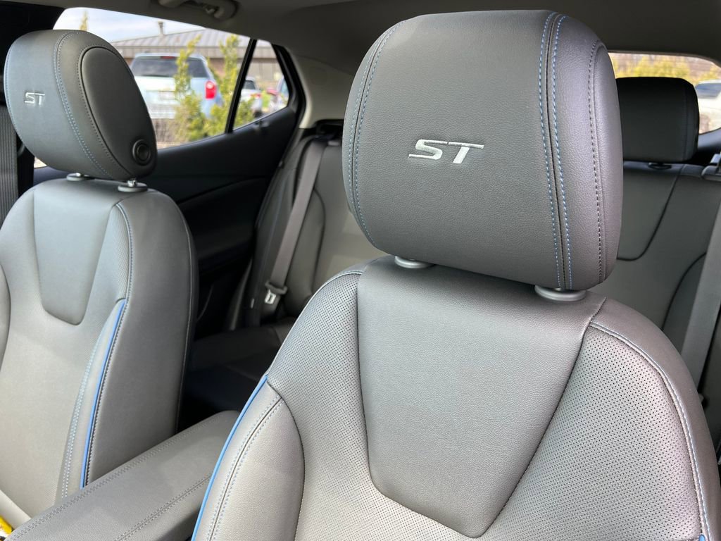New 2026 Buick Encore GX Sport Touring w/ Comfort Package AWD/4WD image 11