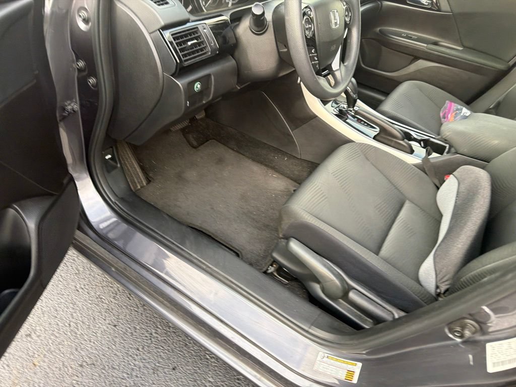Used 2017 Honda Accord LX image 13