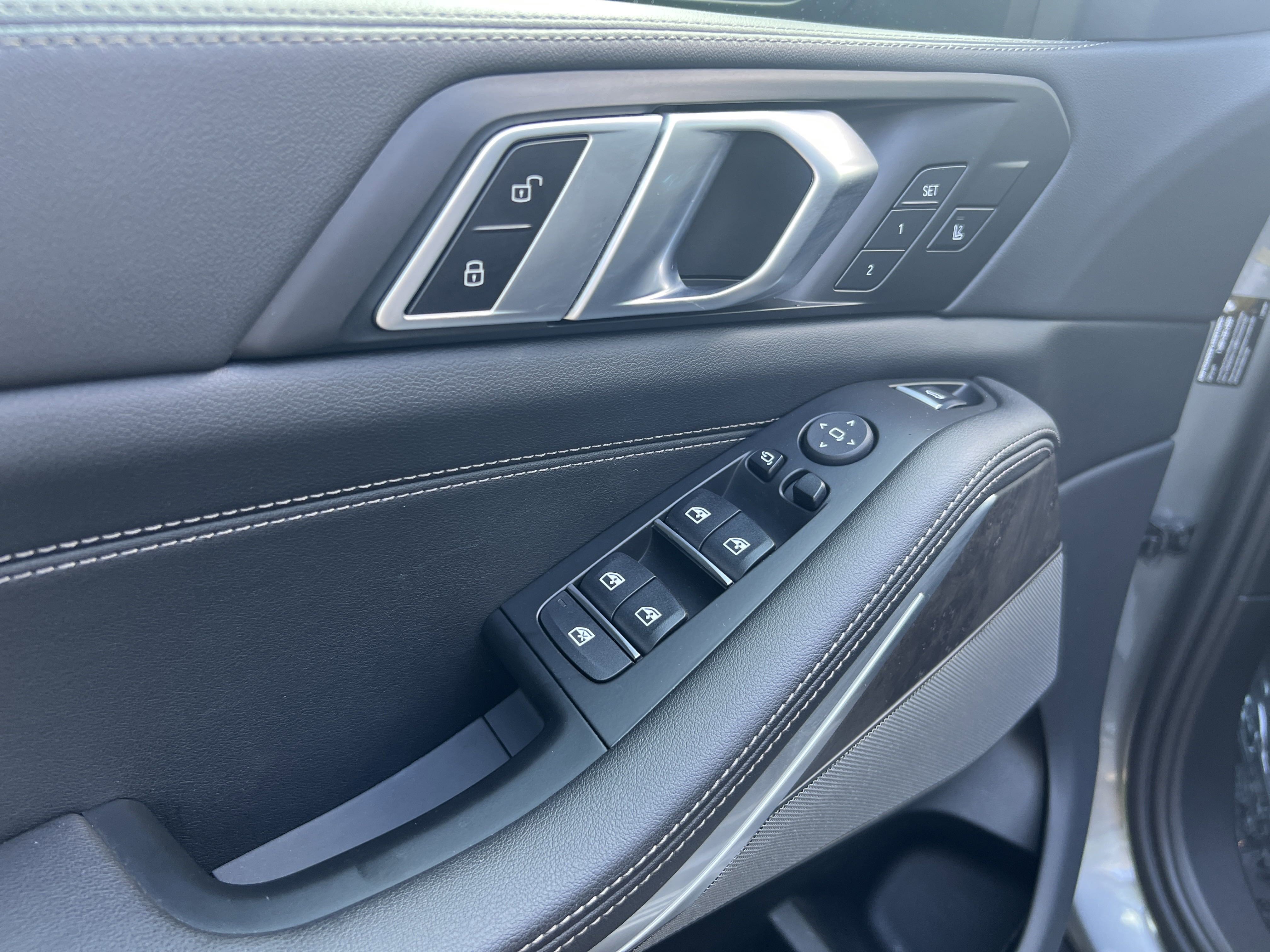 Used 2024 BMW X5 xDrive40i w/ Premium Package image 25