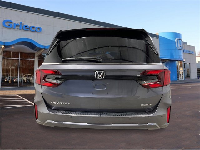 New 2026 Honda Odyssey Touring image 4
