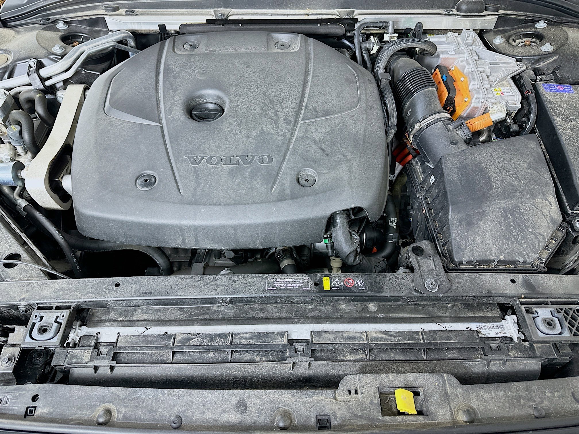 Used 2024 Volvo S60 T8 Plus w/ Climate Package image 12