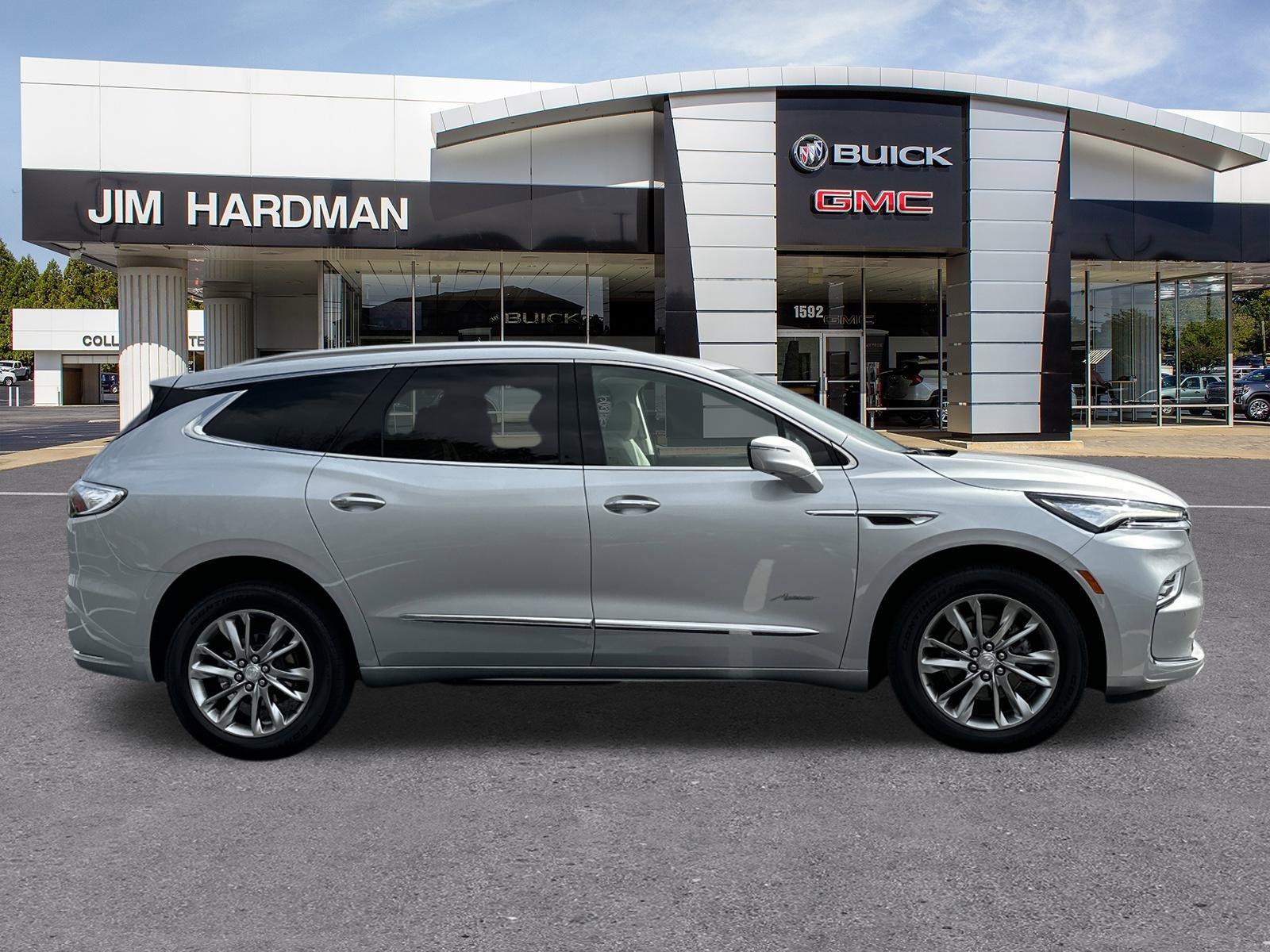 Used 2022 Buick Enclave Avenir w/ Avenir Technology Package image 8