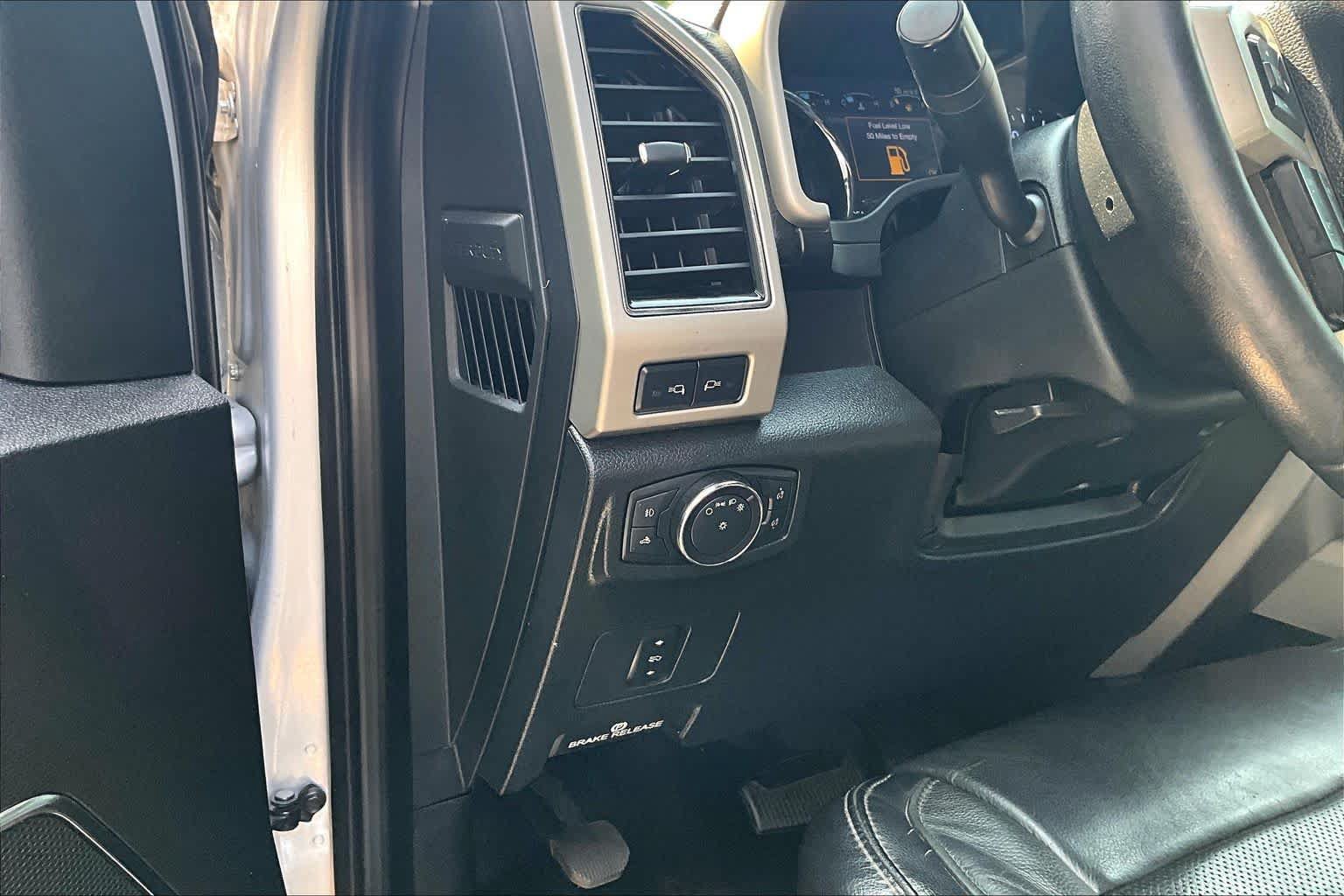 Used 2019 Ford F250 Lariat w/ Lariat Value Package AWD/4WD image 29