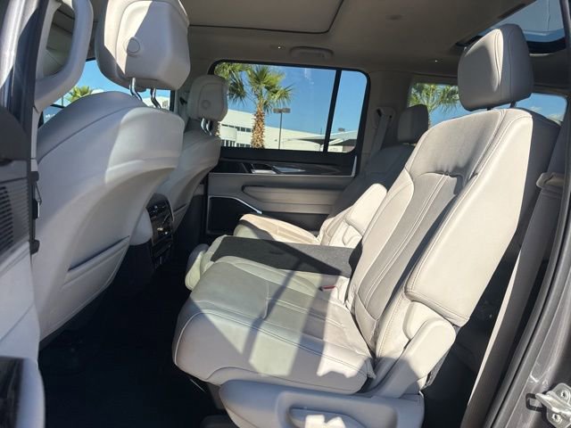 Used 2024 Jeep Wagoneer 2WD w/ Premium Group I image 9