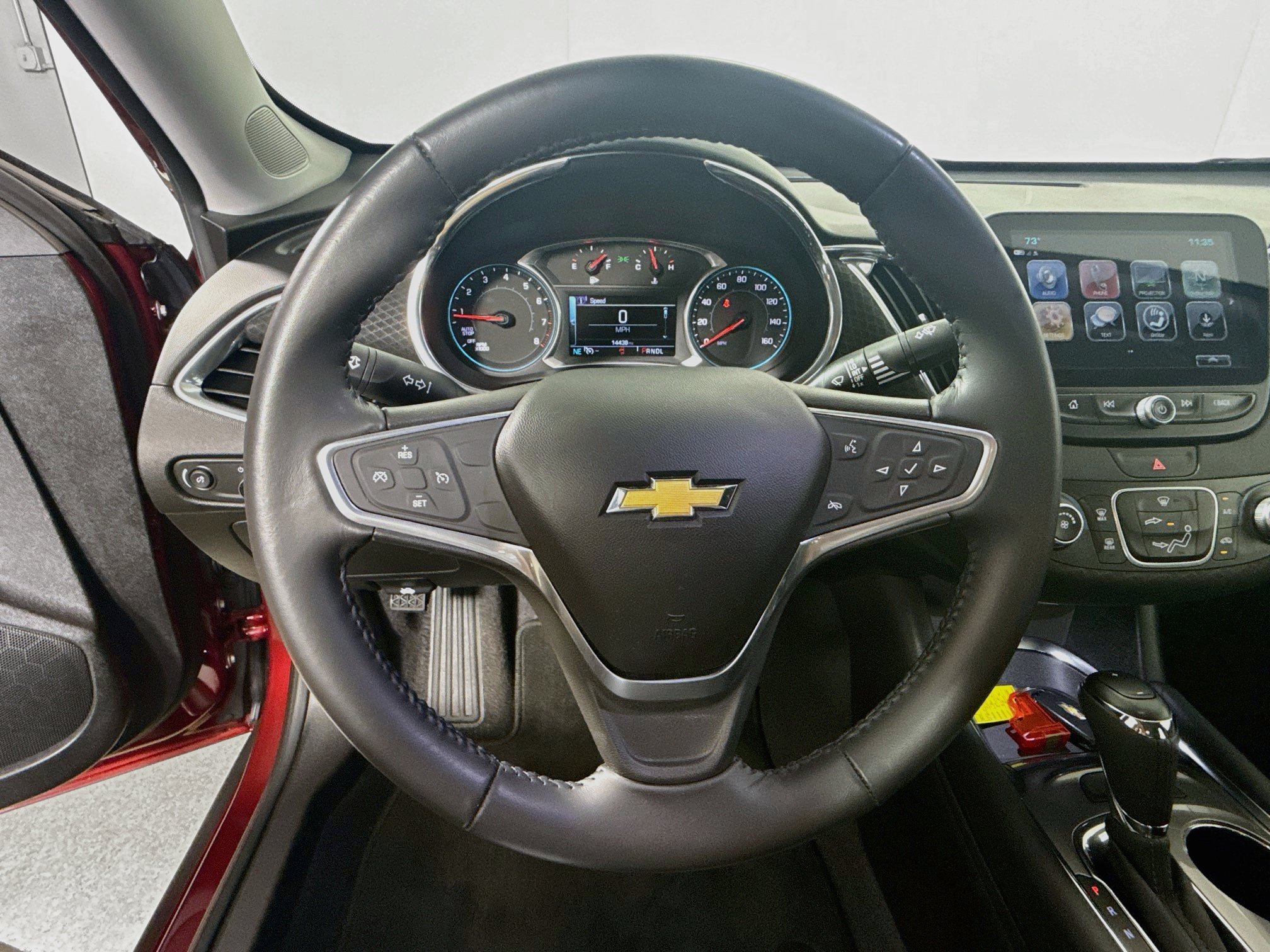 Used 2018 Chevrolet Malibu LT FWD image 11