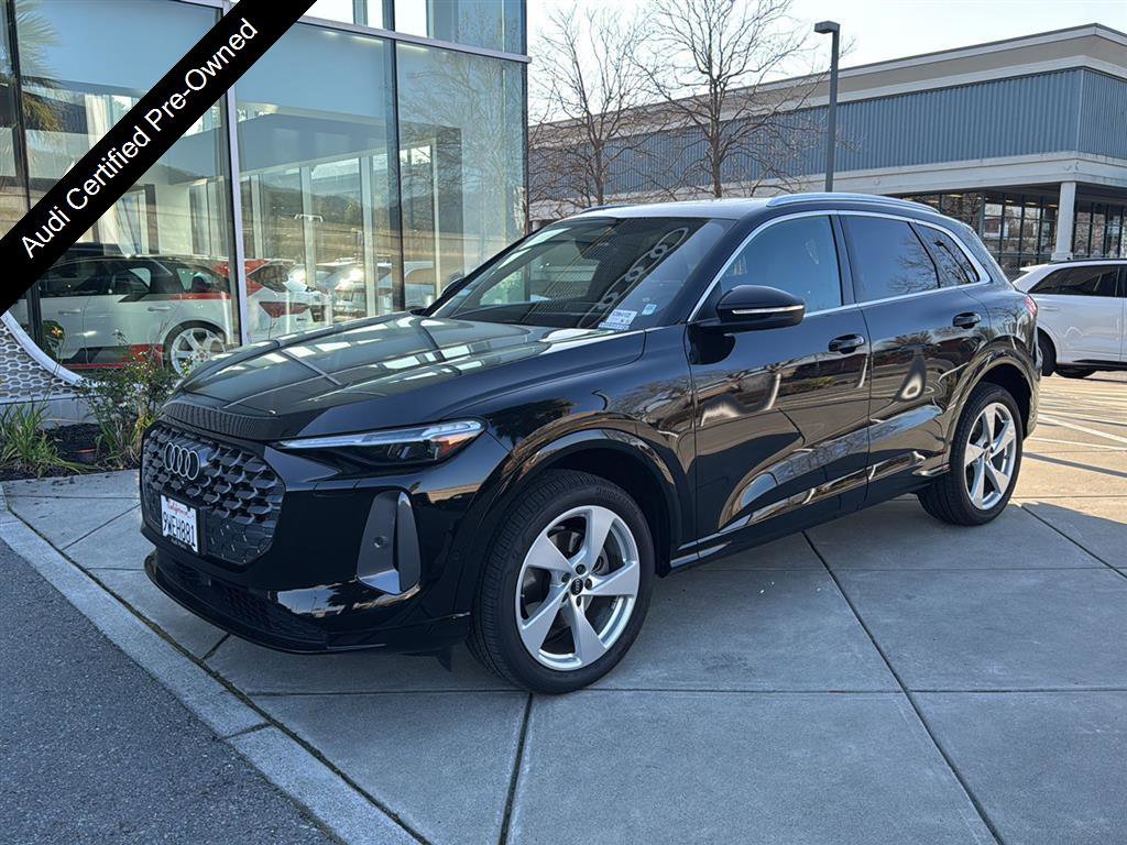 Certified 2025 Audi Q5 Premium Plus w/ Premium Plus image 1