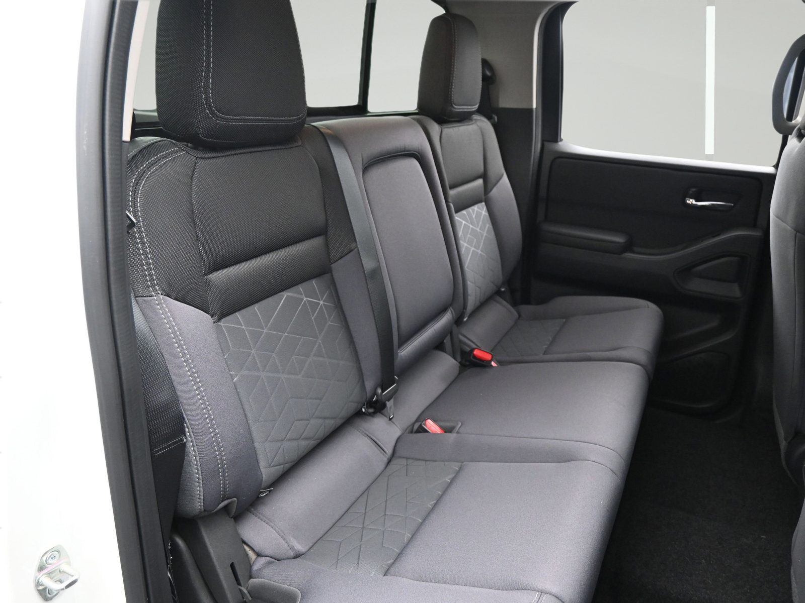 Certified 2025 Nissan Frontier SV w/ SV Convenience Package RWD image 13