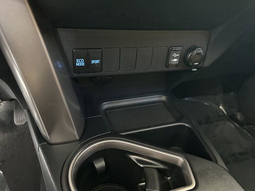Used 2018 Toyota RAV4 XLE image 46