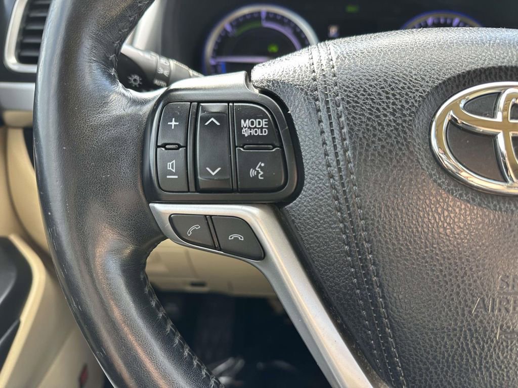 Used 2018 Toyota Highlander Limited Platinum image 13