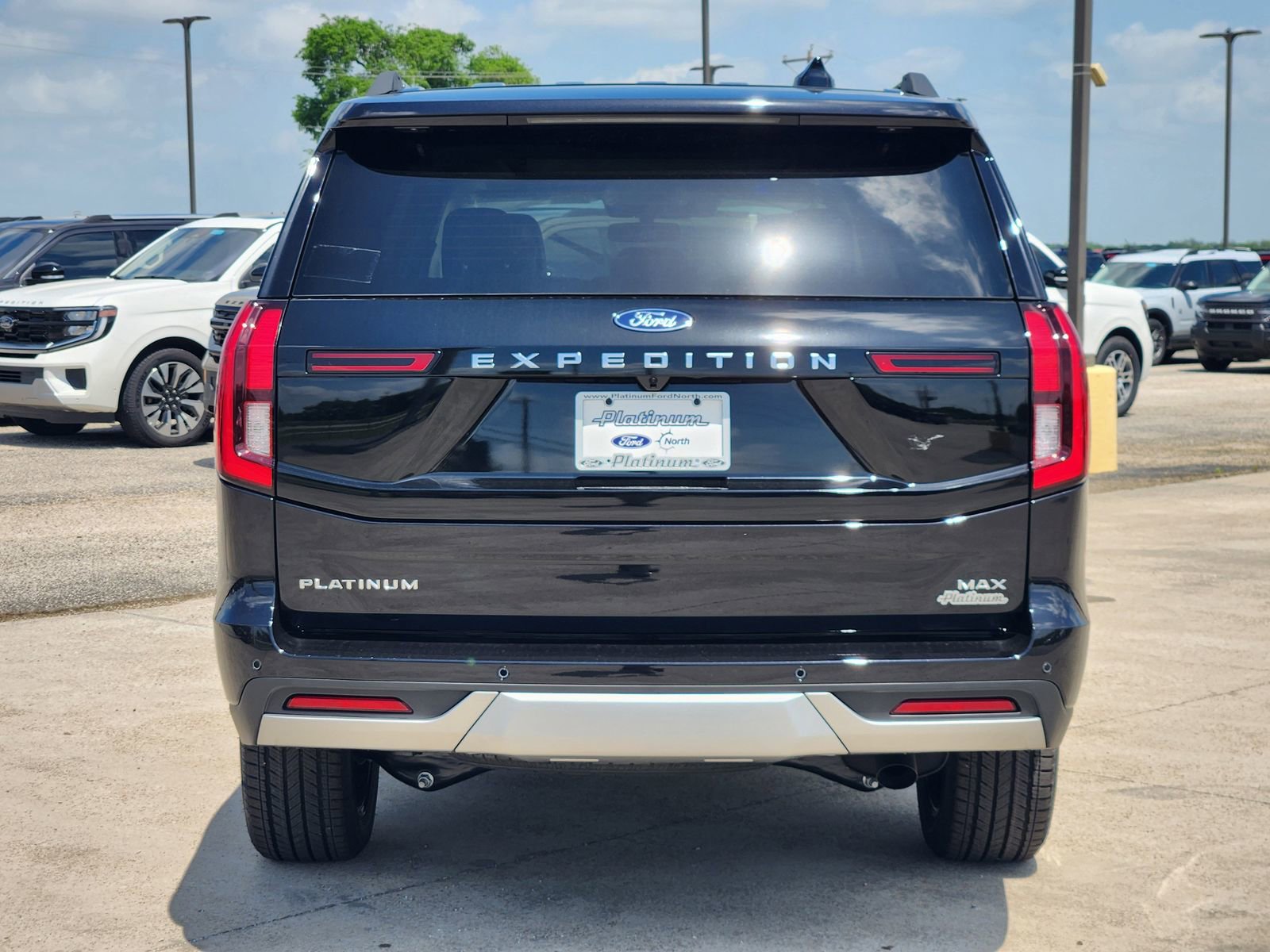 New 2026 Ford Expedition Max Platinum image 8