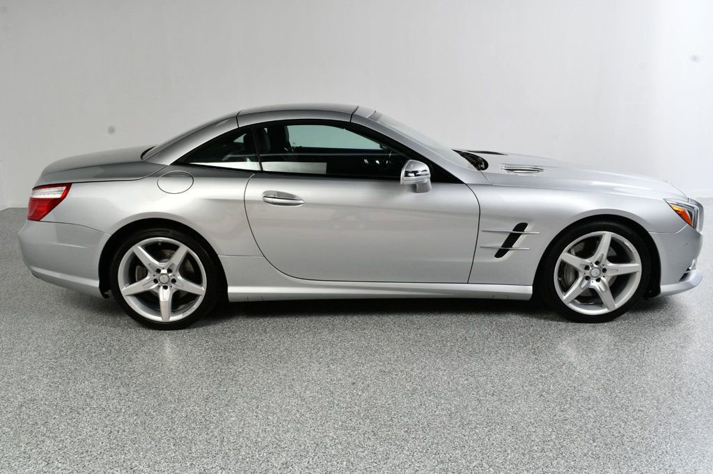 Used 2014 Mercedes-Benz SL 550 image 12