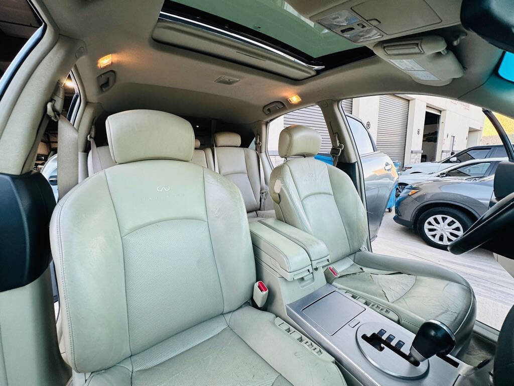 Used 2004 INFINITI FX35 Base Rwd 4dr SUV w/ Technology Pkg image 23