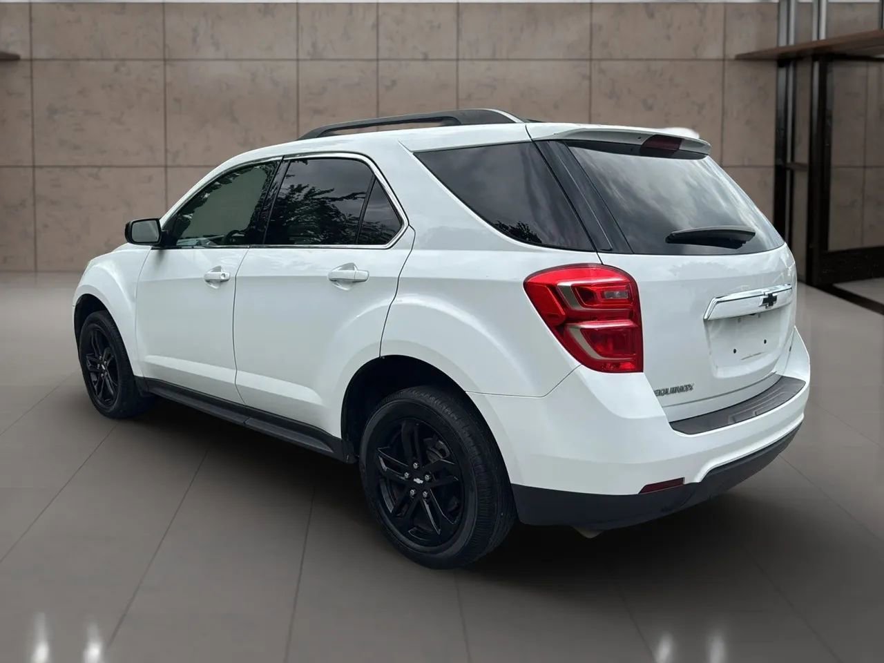Used 2017 Chevrolet Equinox LT w/ Sport Edition FWD image 7