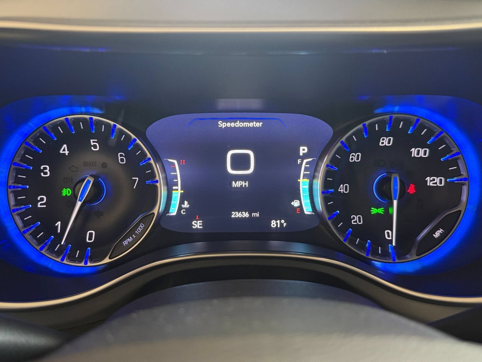 Used 2025 Chrysler Pacifica Limited FWD image 38