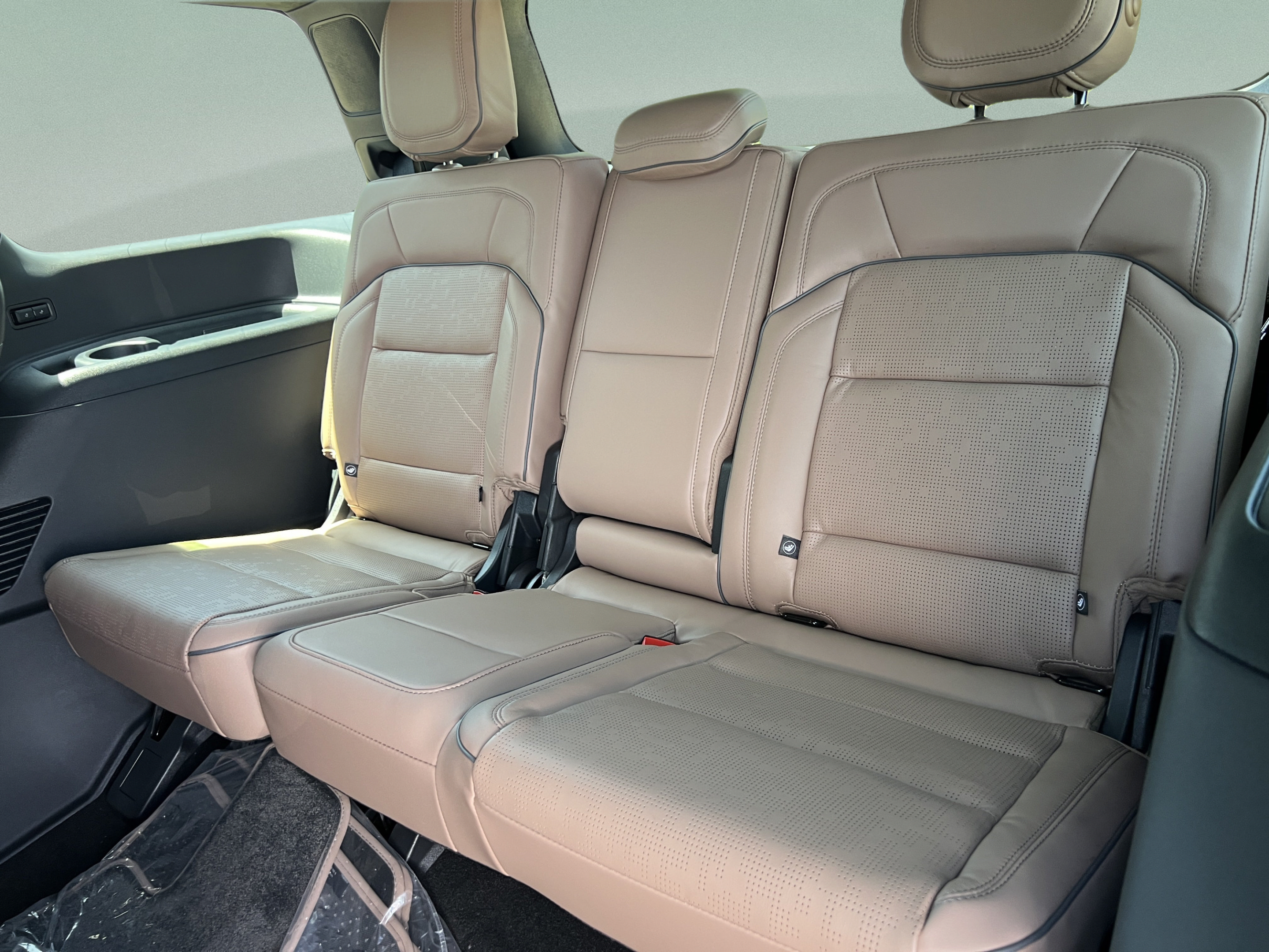 New 2026 Lincoln Navigator Black Label AWD/4WD image 25