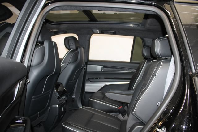 Used 2026 Cadillac Vistiq Platinum w/ LPO, Floor Liner Package AWD/4WD image 12