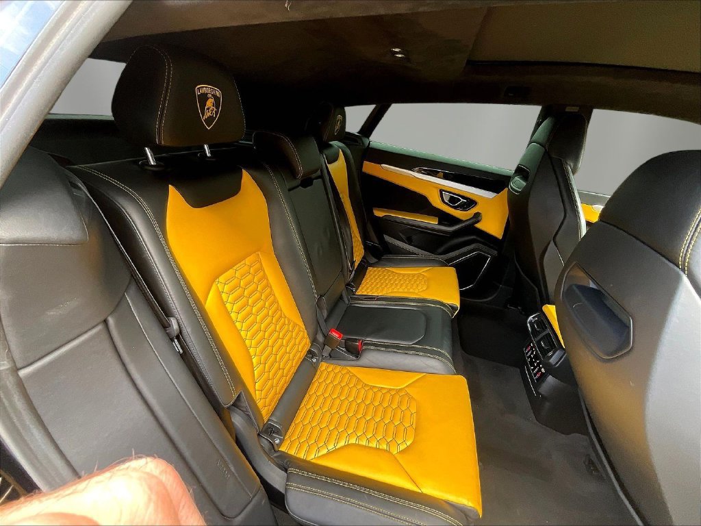 Used 2021 Lamborghini Urus AWD/4WD image 25