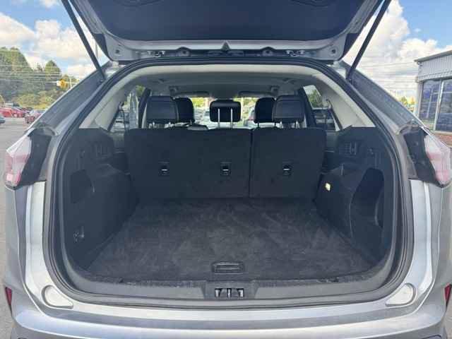 Used 2023 Ford Edge SEL image 11