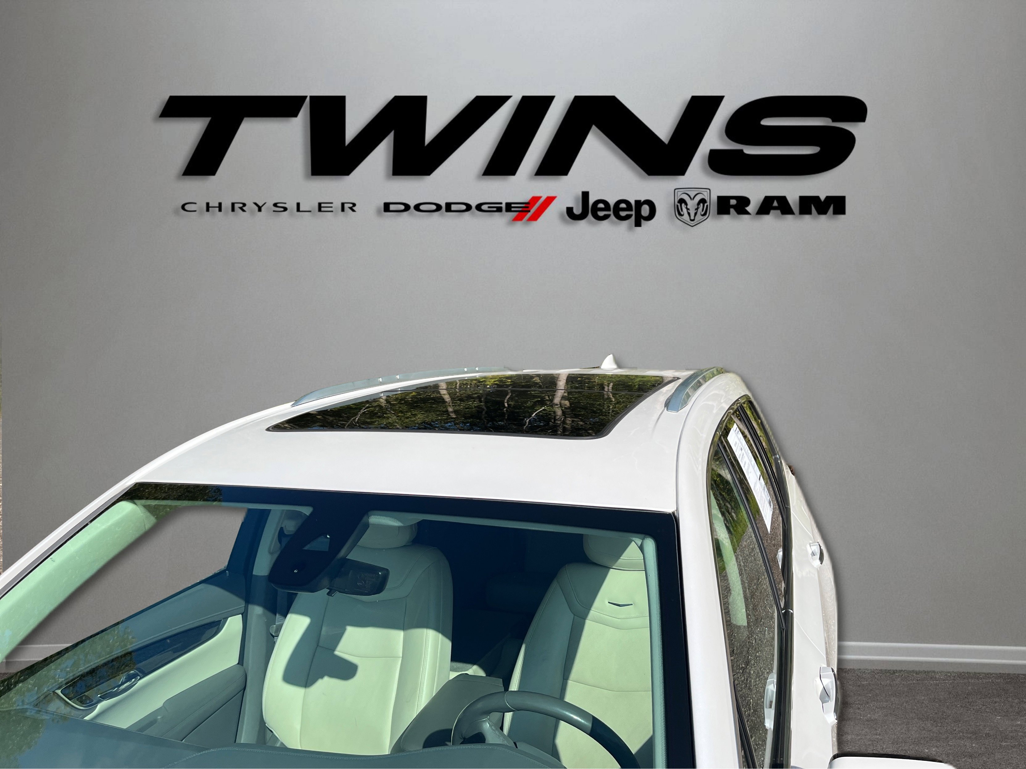 Used 2022 Cadillac XT6 Premium Luxury w/ Technology Package AWD/4WD image 15