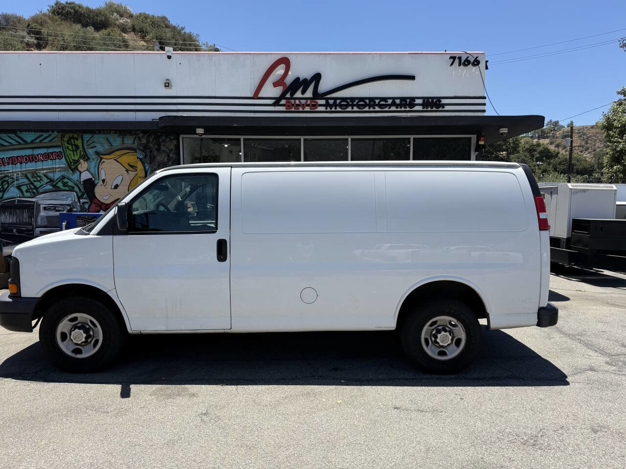 Used 2013 Chevrolet Express 3500 image 3