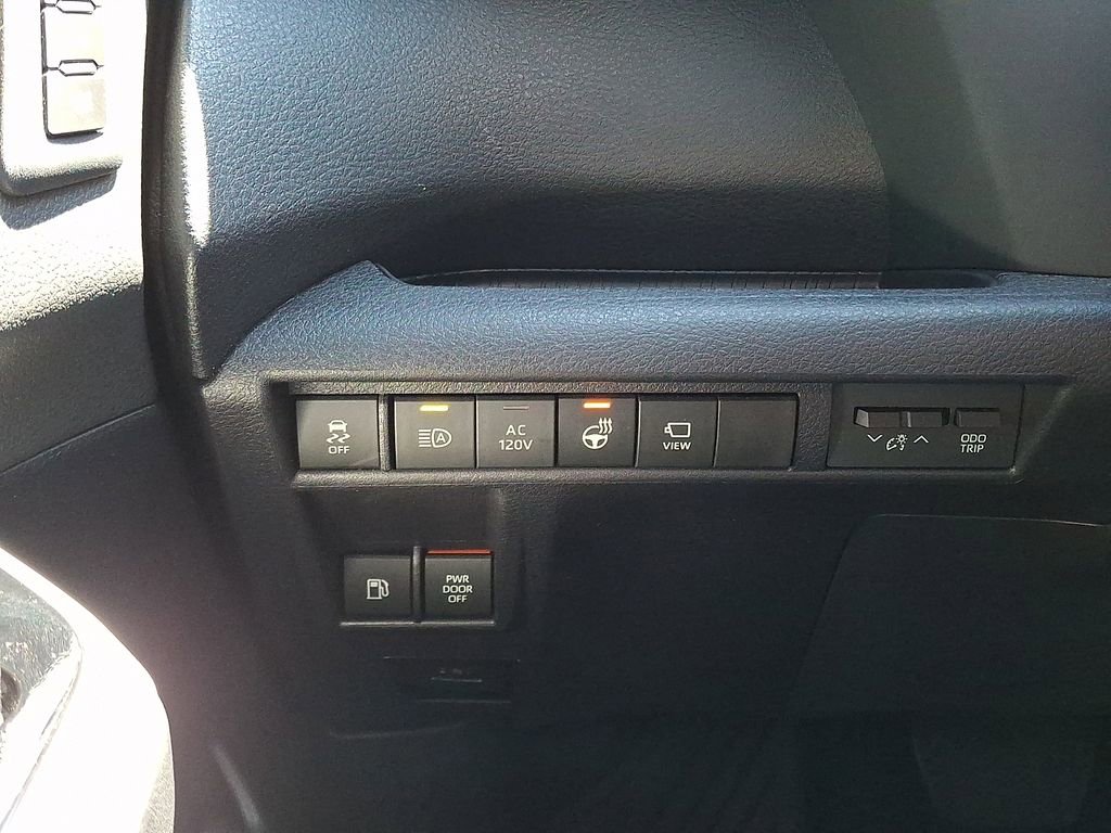 Used 2025 Toyota Sienna Platinum AWD/4WD image 28