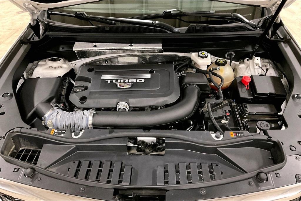 Used 2024 Cadillac XT4 Premium Luxury image 10