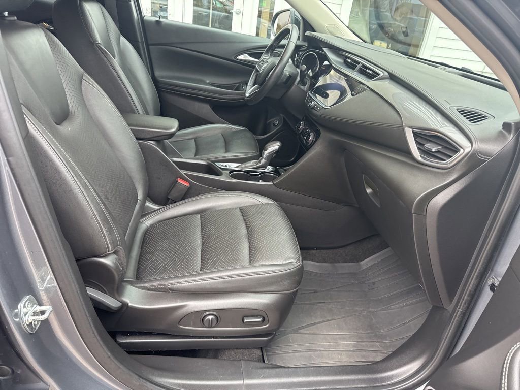 Used 2020 Buick Encore GX Essence w/ Advanced Technology Package image 48