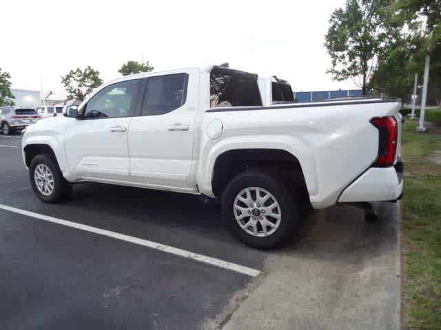 Used 2025 Toyota Tacoma SR5 AWD/4WD image 7