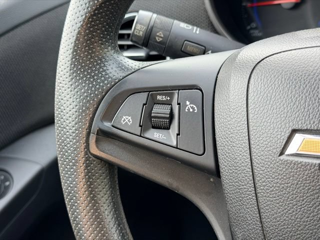 Used 2016 Chevrolet Cruze LT FWD image 9