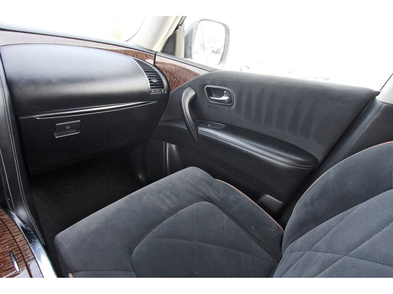 Used 2017 Nissan Armada SV image 13