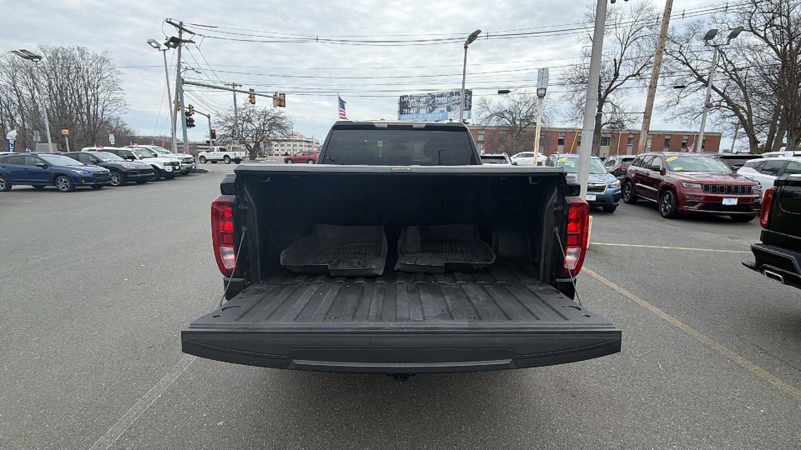 Used 2023 GMC Sierra 1500 Elevation image 10