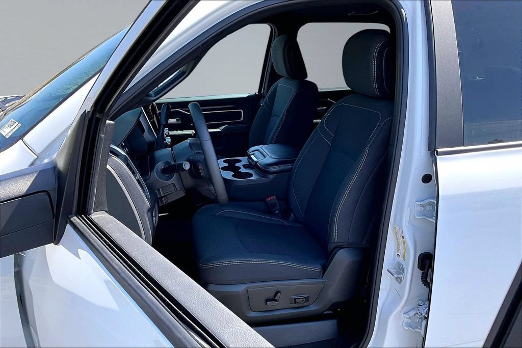 Certified 2026 RAM 2500 Big Horn AWD/4WD image 3