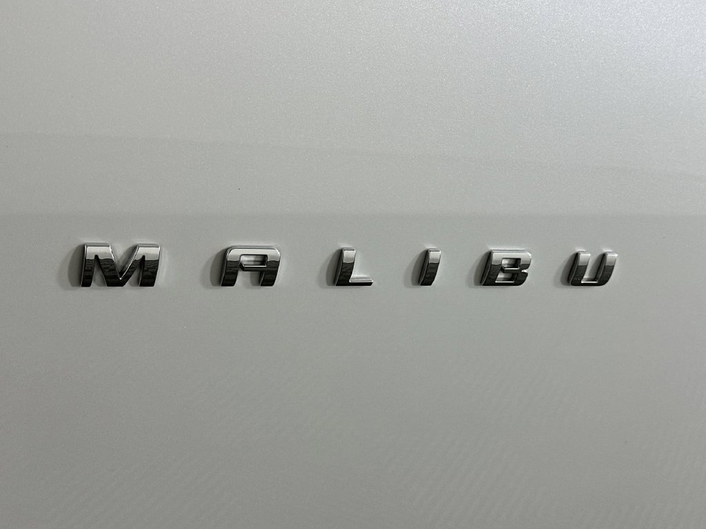 Used 2018 Chevrolet Malibu Premier FWD image 34