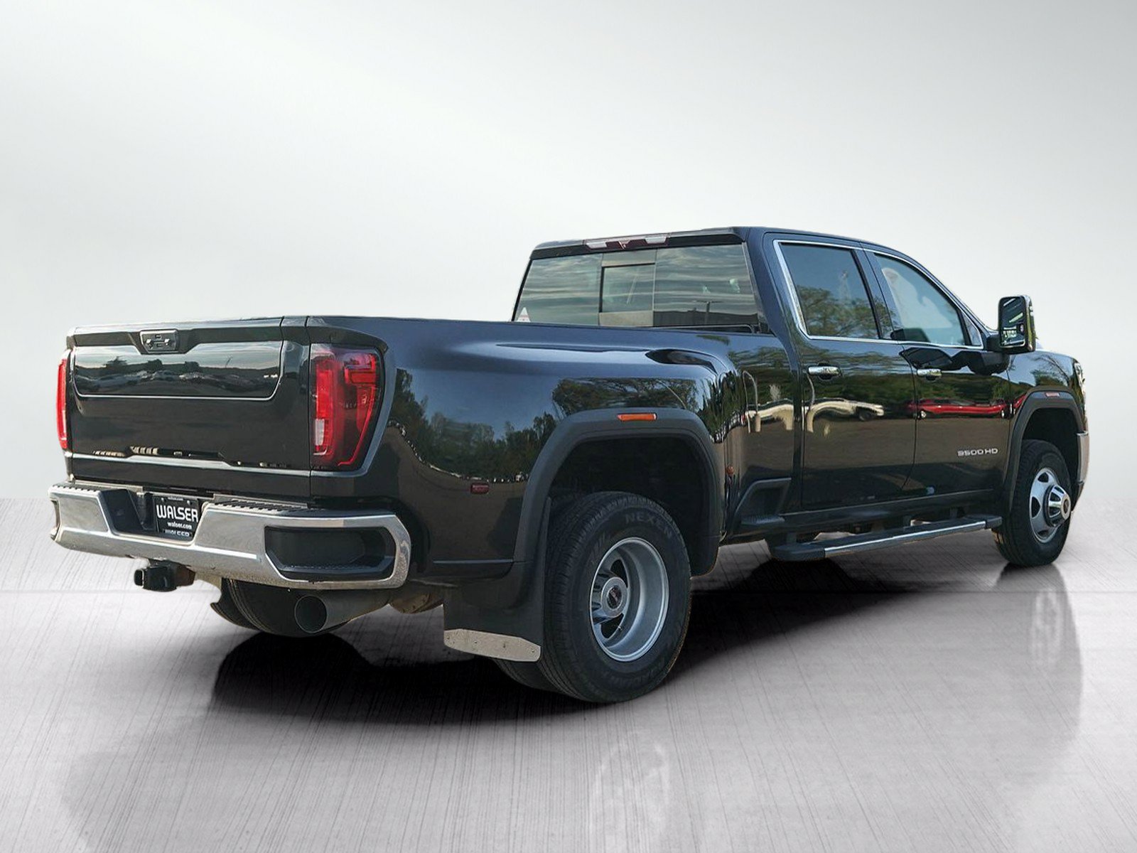 Used 2021 GMC Sierra 3500 SLT w/ SLT Convenience Package AWD/4WD image 5