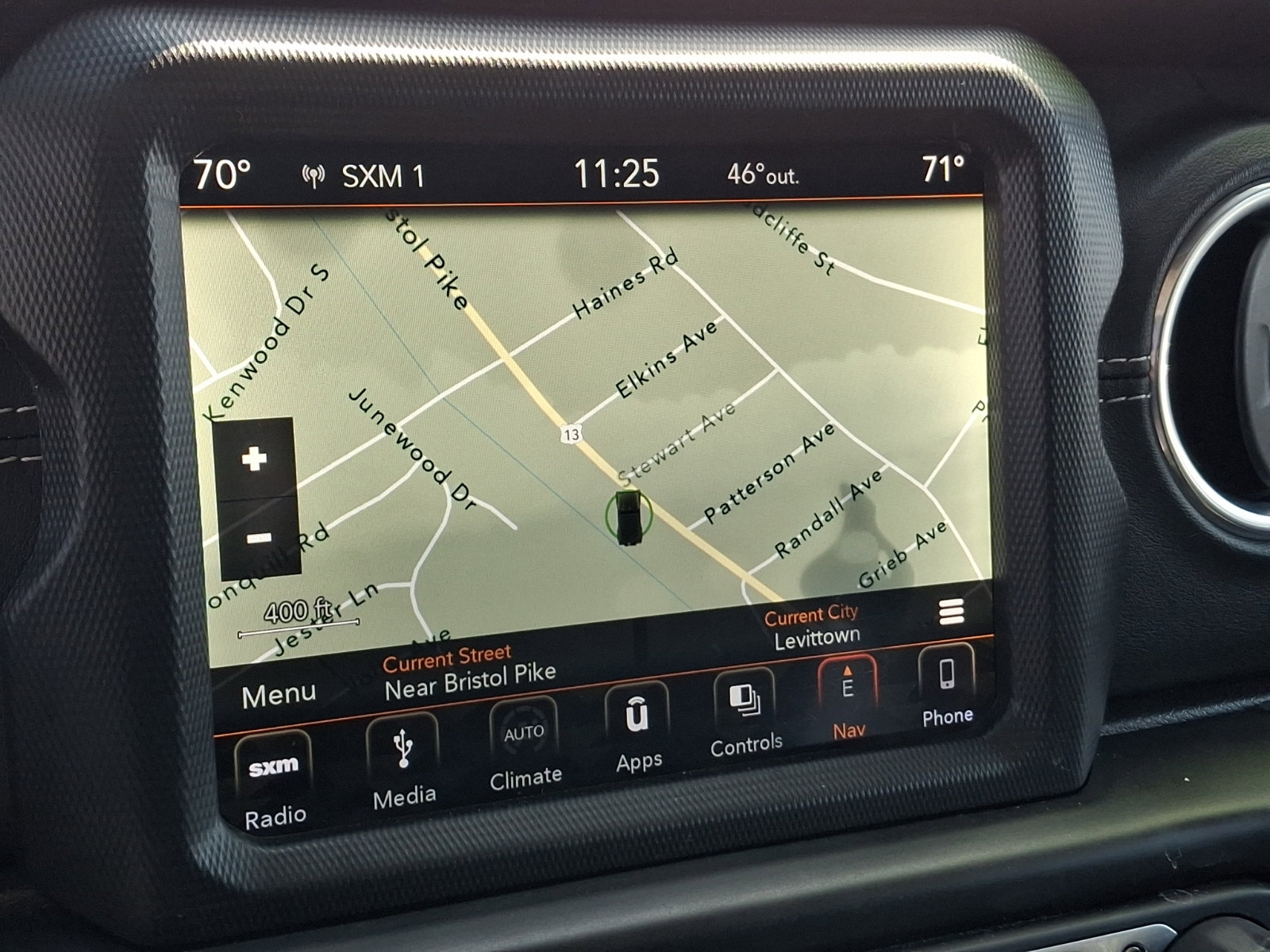 Used 2018 Jeep Wrangler Unlimited Sahara image 16