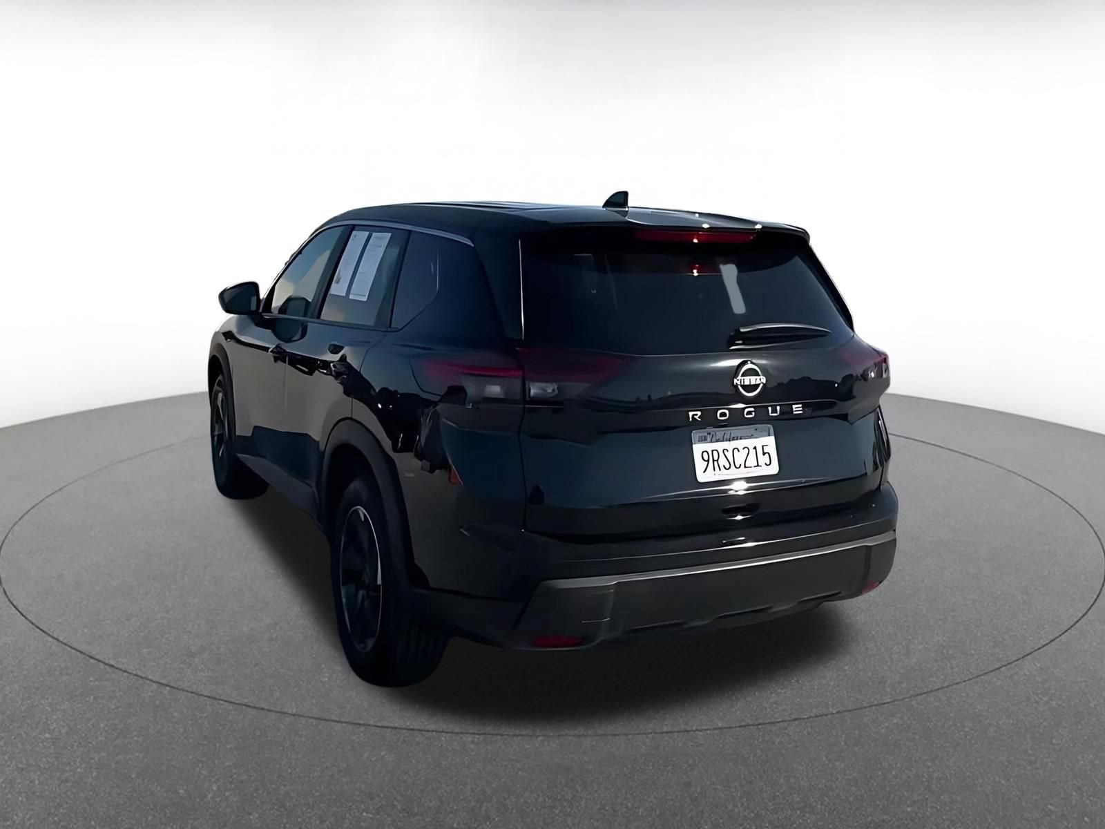 Used 2025 Nissan Rogue SV FWD image 10