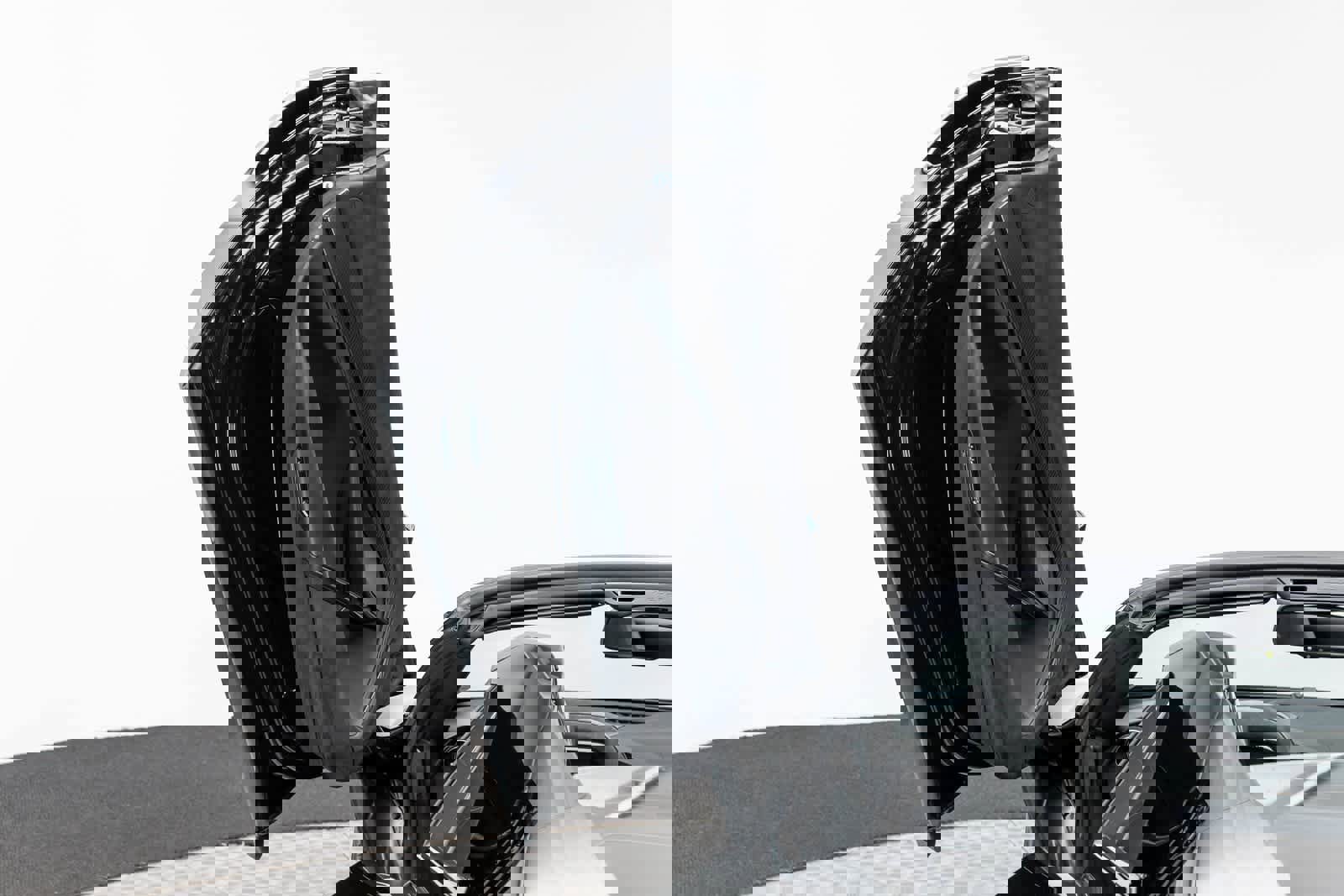 Used 2023 McLaren 720S Spider image 22