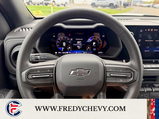 Used 2026 Chevrolet Colorado Trail Boss AWD/4WD image 13