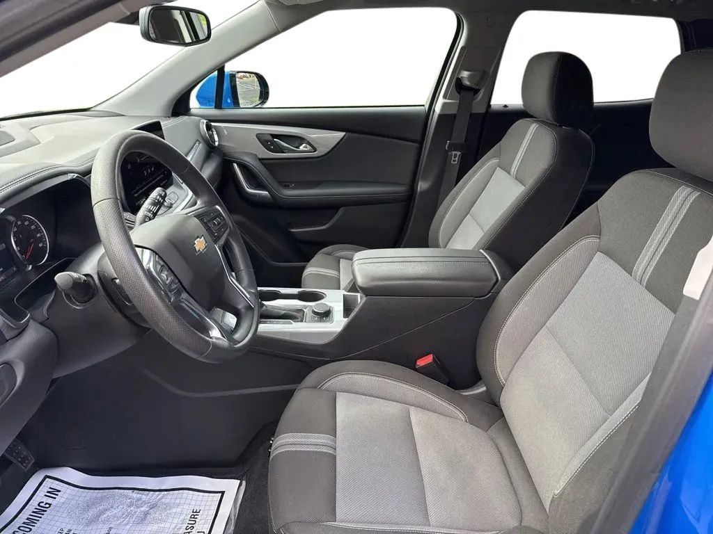 Used 2024 Chevrolet Blazer LT w/ Convenience Package FWD image 12