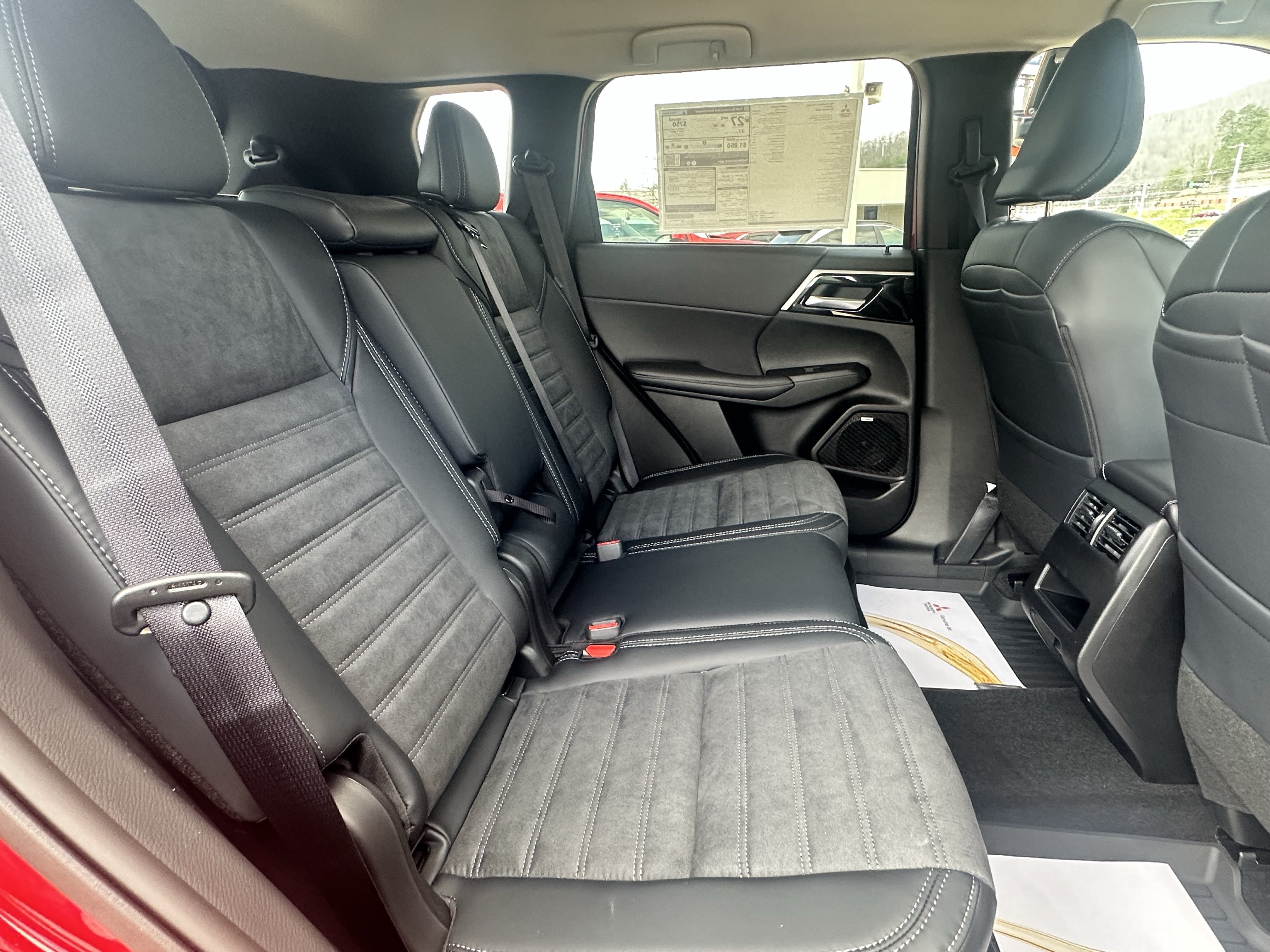 New 2026 Mitsubishi Outlander SE AWD/4WD image 25