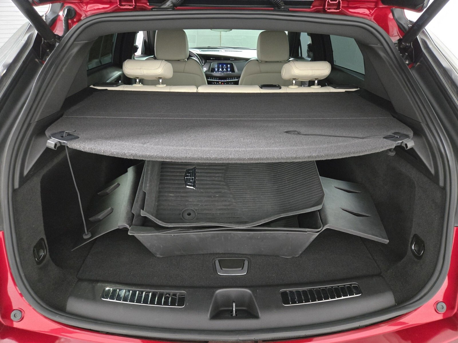 Used 2023 Cadillac XT4 Sport image 14