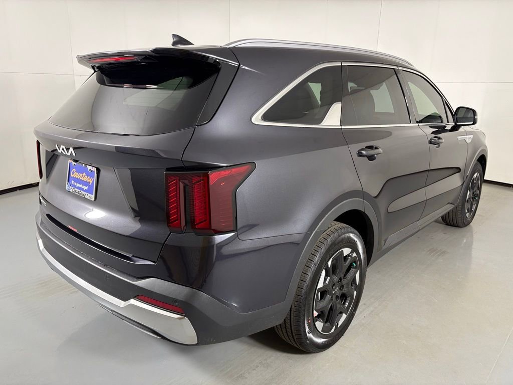 New 2026 Kia Sorento S w/ S Panoramic Sunroof Package image 8