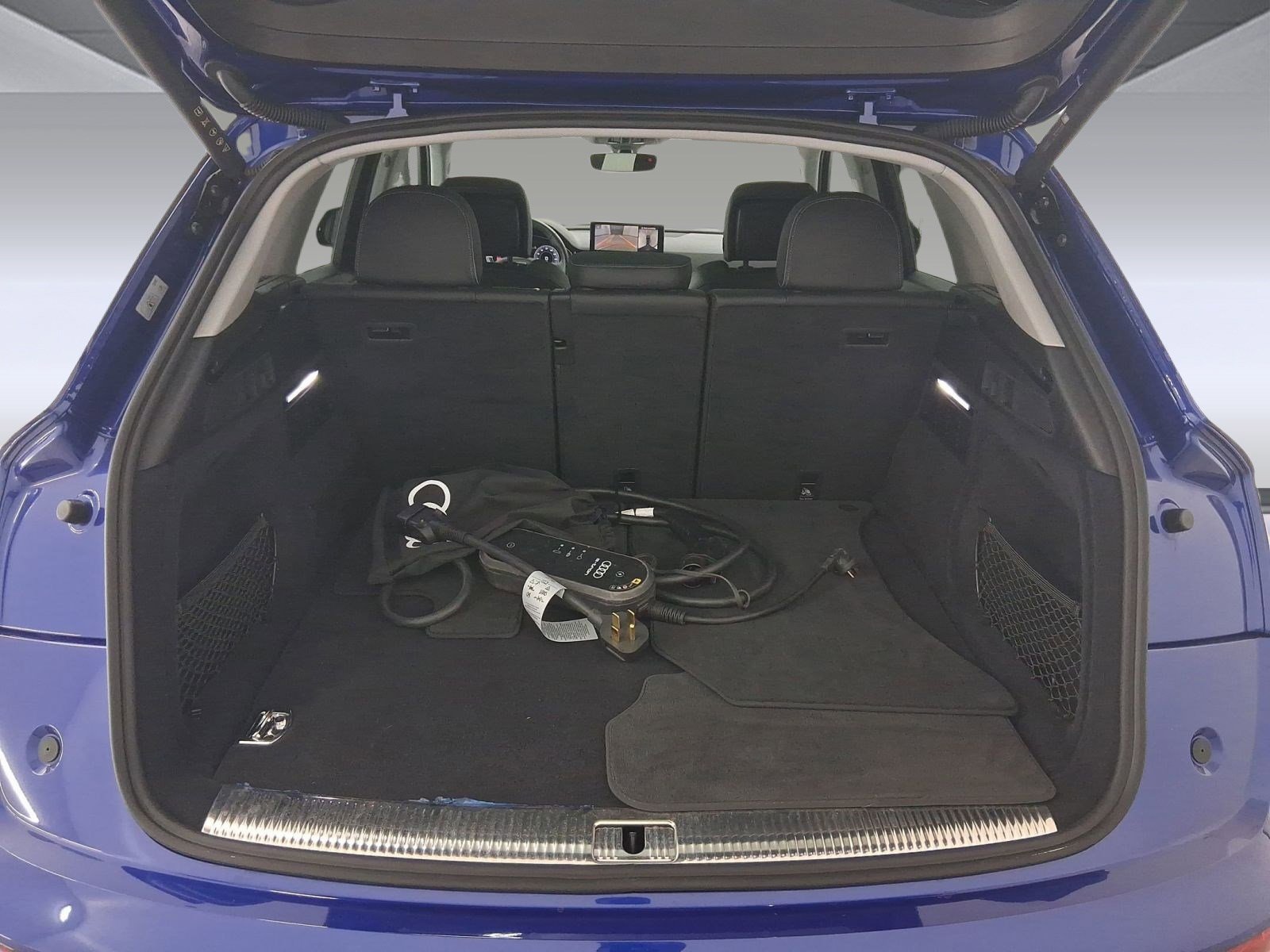 Used 2024 Audi Q5 e Premium Plus w/ Premium Plus Package image 27